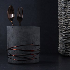 WIRE concrete kitchen holder | Charcoal copper kitchen utensil holder | Scandinavian beton utensil pot | Modern industrial design