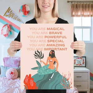 Inspirerande väggkonst, sjöjungfruväggkonst, feministisk väggkonst, feministisk konsttryck, tjejkraftkonst, stärkande konsttryck, flickbarnrum bild 5