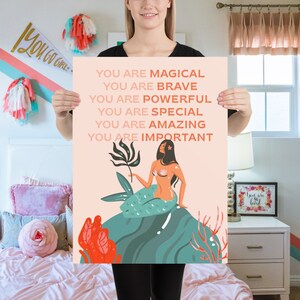 Inspirerande väggkonst, sjöjungfruväggkonst, feministisk väggkonst, feministisk konsttryck, tjejkraftkonst, stärkande konsttryck, flickbarnrum bild 4