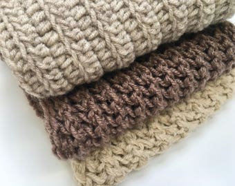 Beige infinity scarf, wool infinity shawl, knitted wool scarf, wool chunky scarf, neck warmer, chunky knit shawl