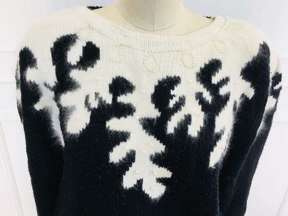 Knit Concepts Adorable Black and White 1980s Angora Blend Sweater with Faux Pearl Accents Size Medium But PLUS Size (SKU 10584CL)