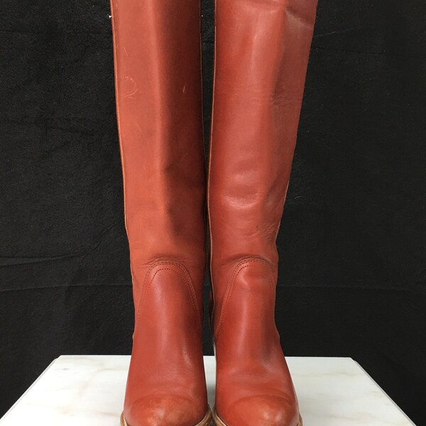 Fantastic Vintage 1960s Cognac Frye High Tapered Heel Almond Toe Tall Western Cowboy Cowgirl Boots - Size US 6 B