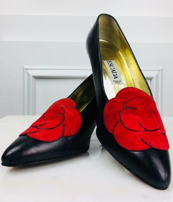 Gorgeous 1980s Escada Black Leather and Red Suede Floral Poinsettia Pumps Made in Italy - US Size 37