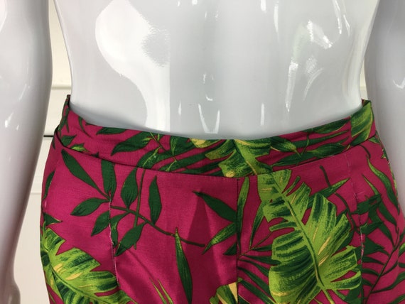 1990s Hot Pink and Green Tropical Cropped Capri S… - image 7
