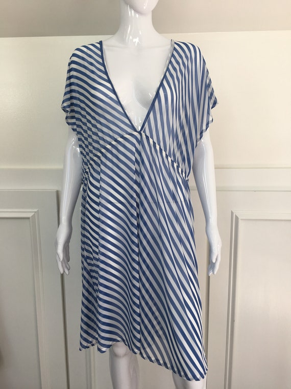 Fluttery Blue and White Chevron Striped PLUS Sized Beach Coverup / Tunic  / Dress - Size US 3X PLUS