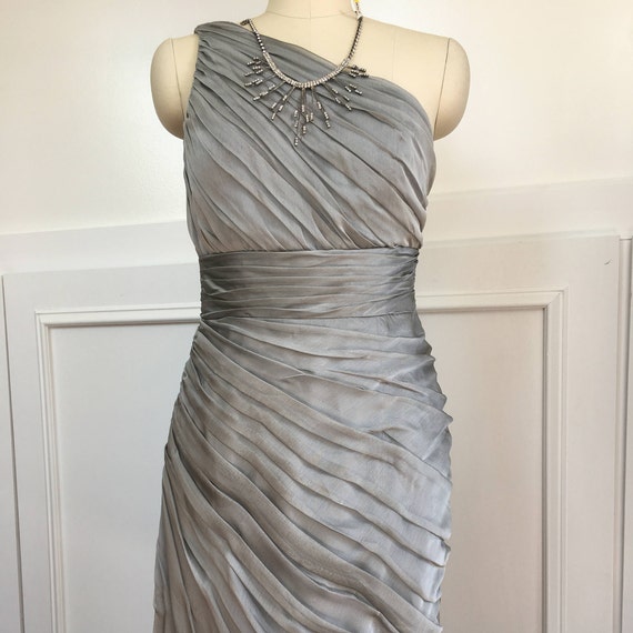 ML Monique Lhuillier Bridesmaid Gray Chiffon Ruched Bridesmaid / Wedding Guest / Cocktail Dress Size 4