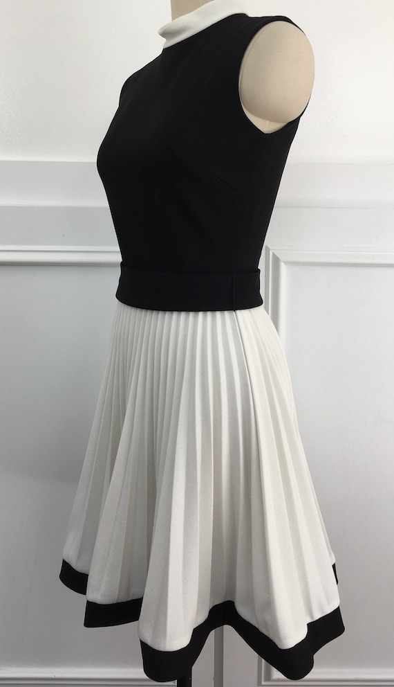 MOD 1960s Mary Dobbs Fit and Flare Black & White … - image 1