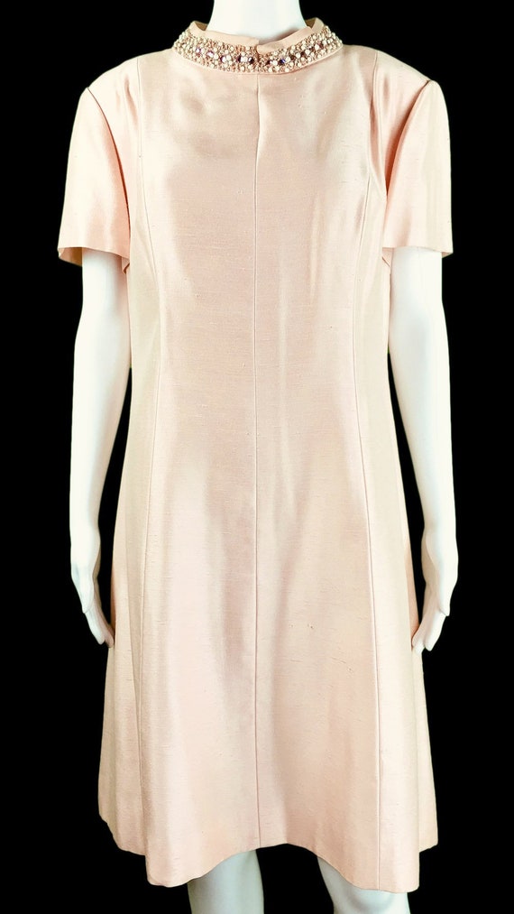 Rona Vintage Pink MOD PLUS Sized 1960s Cocktail Dress with Rhinestone Collar Size 18 / PLUS  (10050CL)