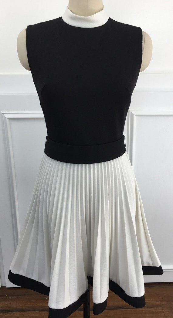MOD 1960s Mary Dobbs Fit and Flare Black & White … - image 2