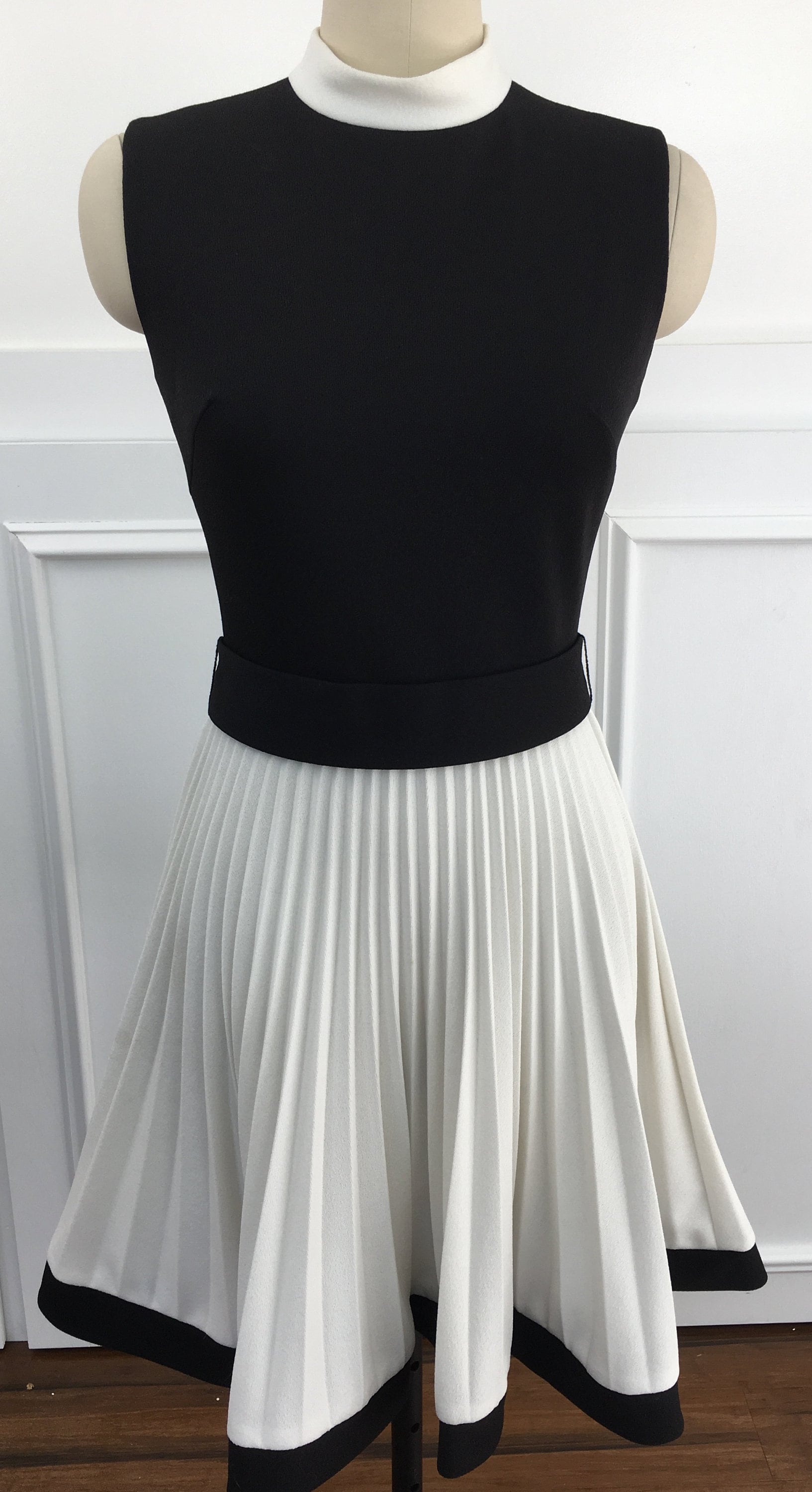 MOD 1960s Mary Dobbs Fit and Flare Black & White Dress with Accordion ...