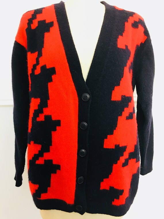 SK & Company Unique 1990s Y2K Red and Black Oversized Geometric Lego PACman Look Button Down Cardigan Sweater - Size PLUS