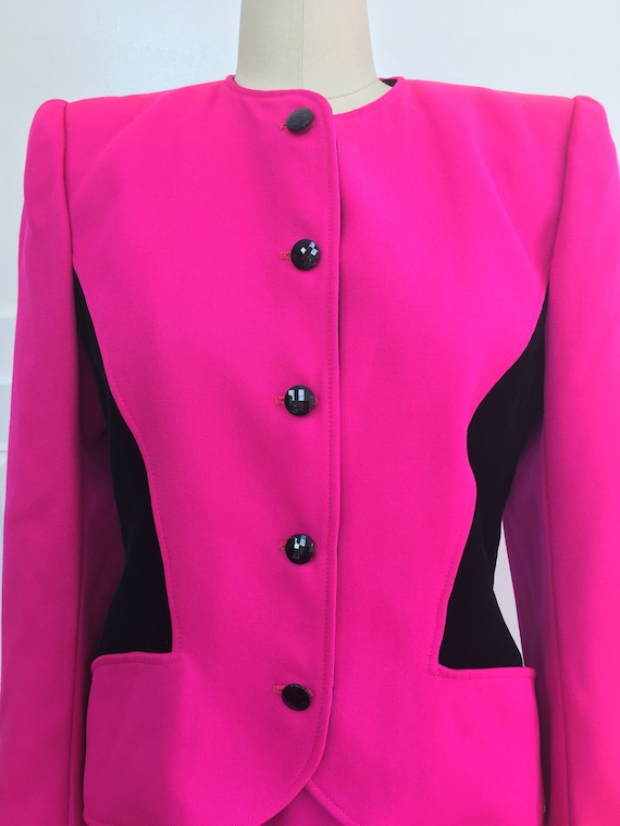 1980s Ungaro Parallele Paris BarbieCore Hot Pink and Black Velvet Skirt Suit Made in Italy Size 10