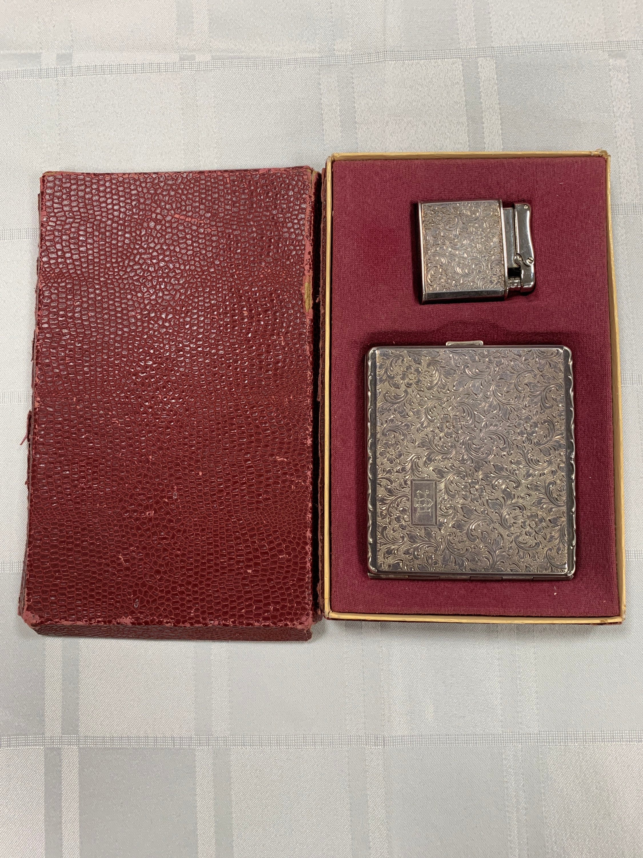 Vintage Ibelo Monopol Compact Lighter and Cigarette Case