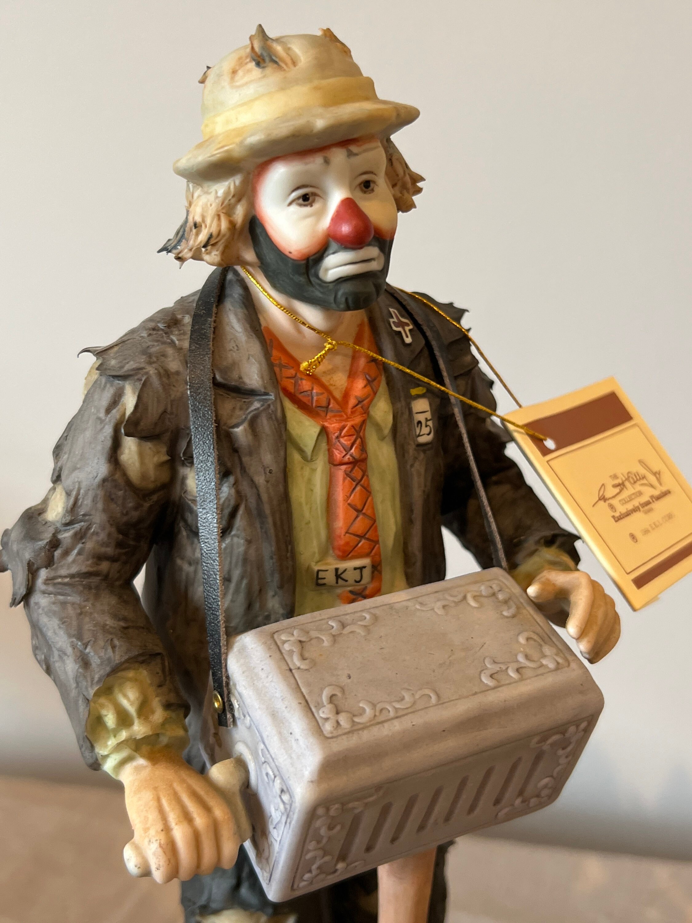 Amazon.com: EKJ Follow The Leader - The Emmett Kelly Jr. Collection Limited  Edition Porcelain Clown Figurine : Home & Kitchen
