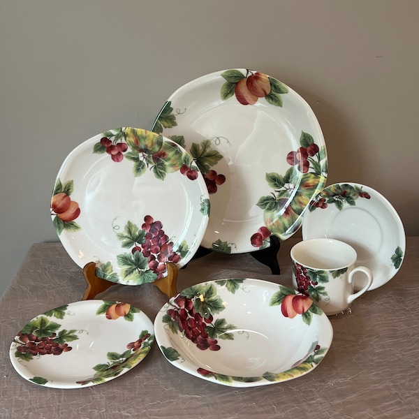 Royal Doulton Vintage Grape Everyday Ware | Choose From: Dinner Plate, Salad Plate, Bread/Butter, 7" All-Purpose Bowl, Or Flat Cup & Saucer