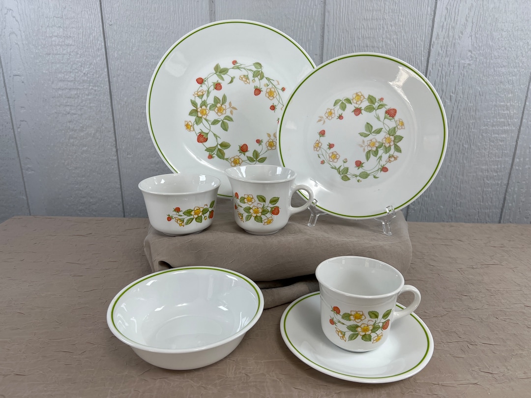 Vintage Corelle Strawberry Sundae Pattern | Choose From:dinner