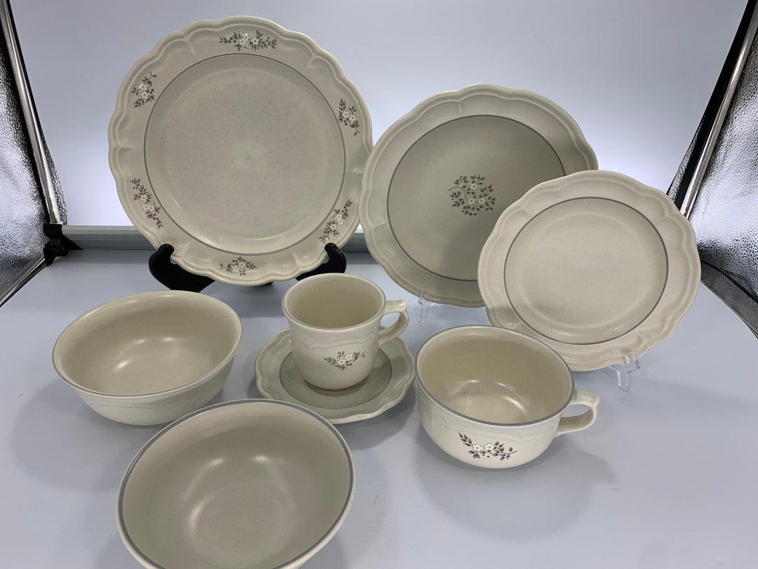 Vintage Pfaltzgraff Stoneware Gray White Floral 