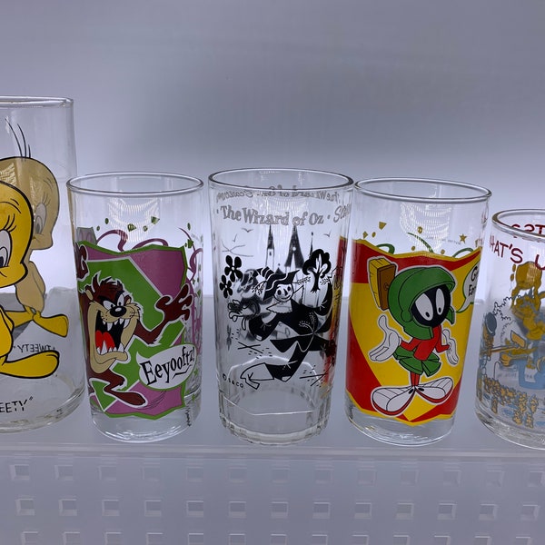Vintage Character Glasses | Choose From: Tweety Bird, Tasmanian Devil, Marvin The Martian, Bugs Bunny, Or The Wizard Of Oz-Scarecrow