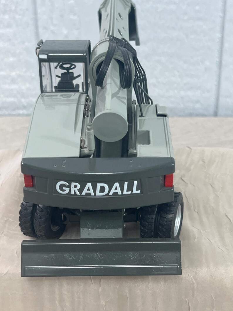 Rare Scale Die Cast Models | Choose From: JLG Gradall XL 4300ll ...