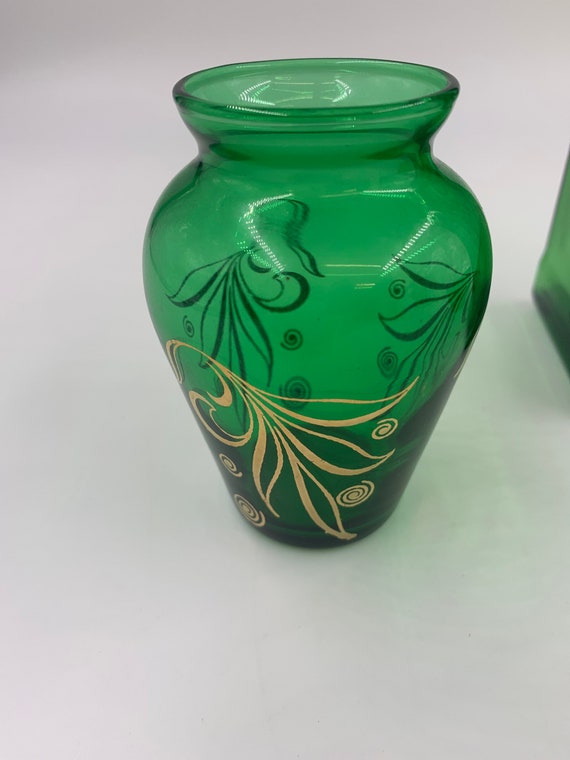Green glass decorative items best sale