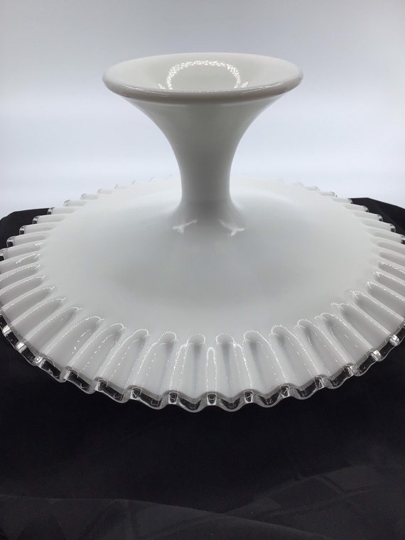 フェントンシルバークレストミルクグラスケーキスタンド