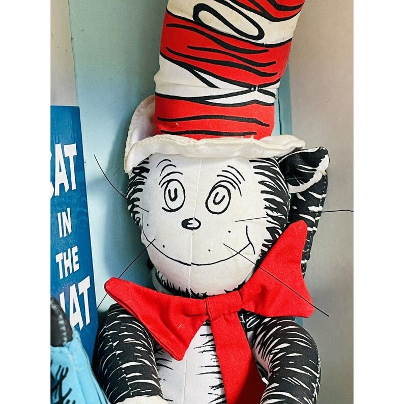 Dr Seuss the Cat in the Hat Cuddly Plush Doll & Collectible Book Box