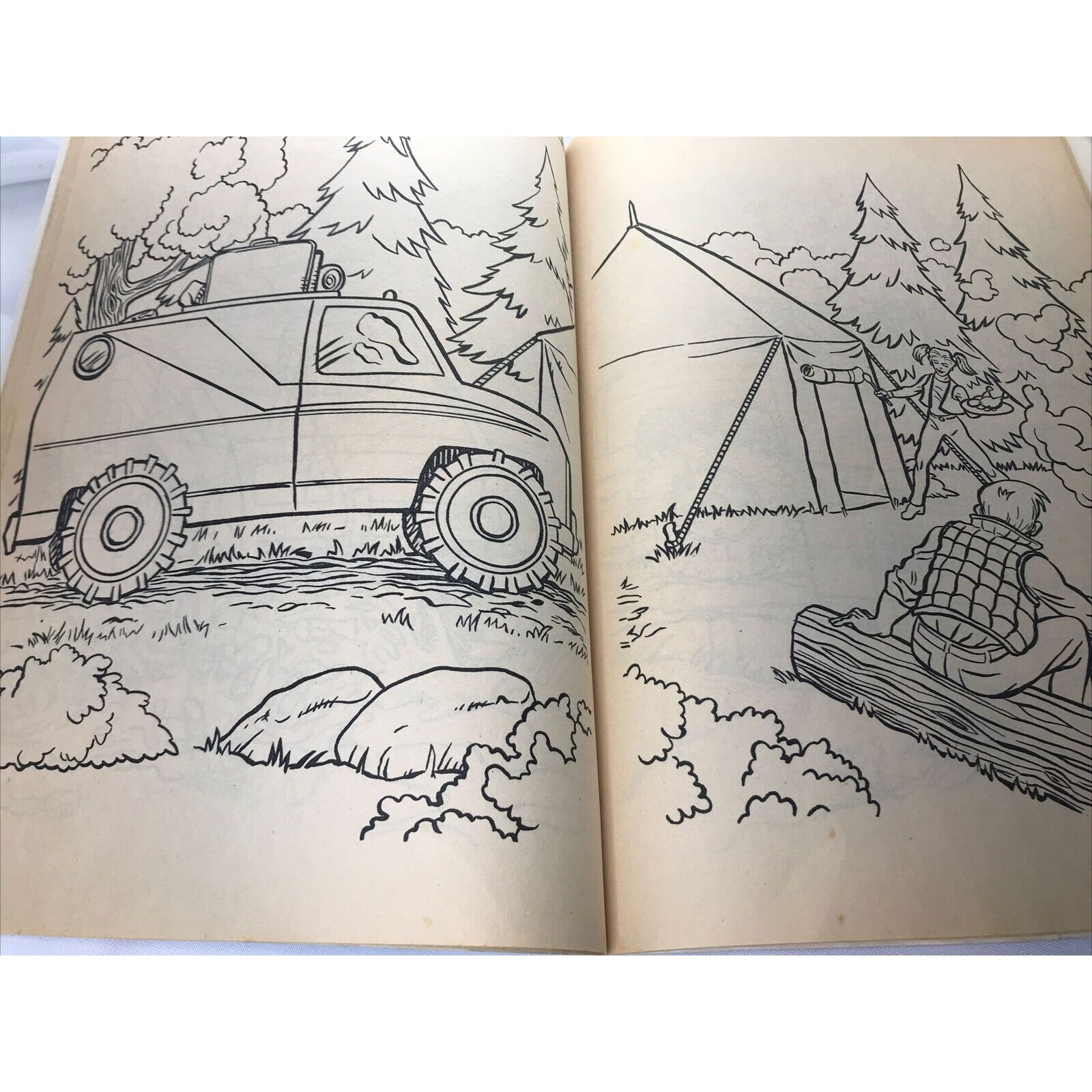 HOT WHEELS Coloring Activity Book Golden Book Some Colored Pages