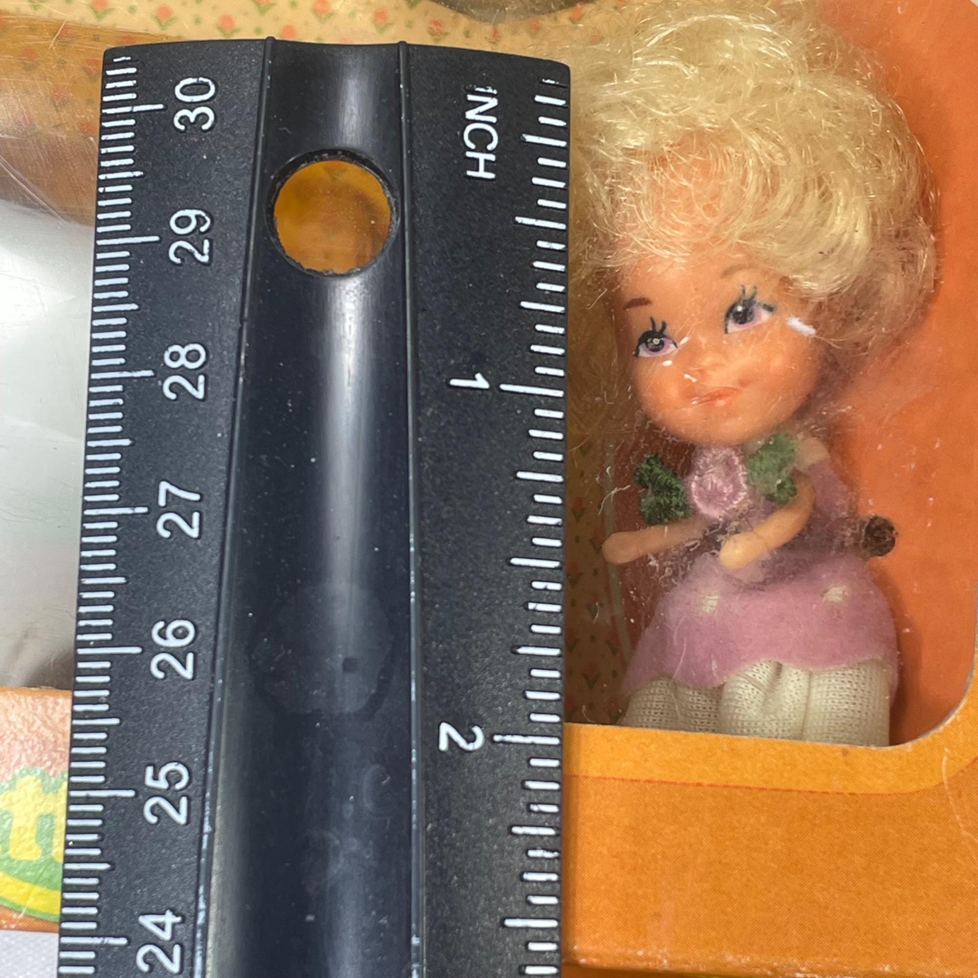 3 Mattel the Littles Vintage Dollhouse Set - Flossie Hedy Dolls
