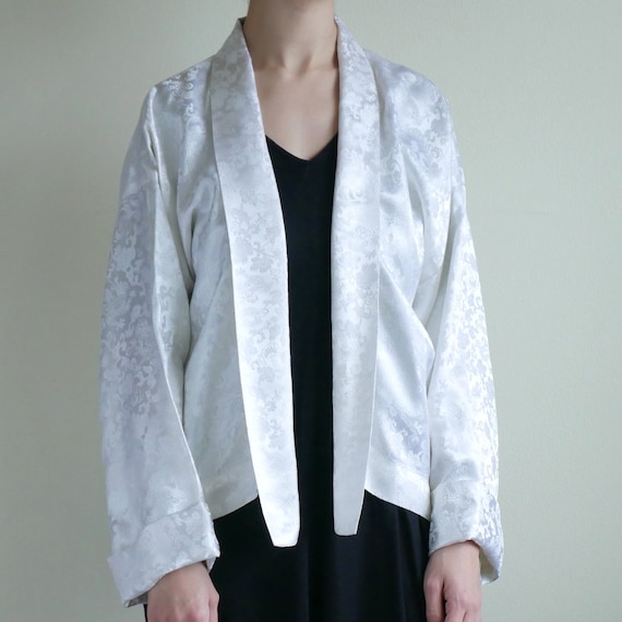 White shiny dragon jacquard shawl collar Kimono to