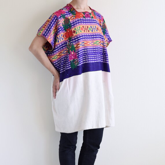 Embroidered Poncho / Heavy spun cotton top / Mexi