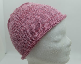 Beanie mit dezentem Muster rosé-weiß meliert