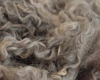 40 grams of curls from Gotland fur sheep (1kg = 136 euros) silver gray or anthracite, doll hair, spinning, felting, weaving, crafting
