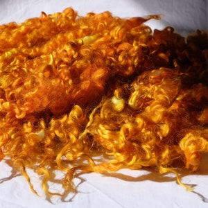 20 grams of dyed Wensleydale "Aztec Gold" curls, doll hair, spinning, crafting, felting (1 kg = 250.00 Euro)