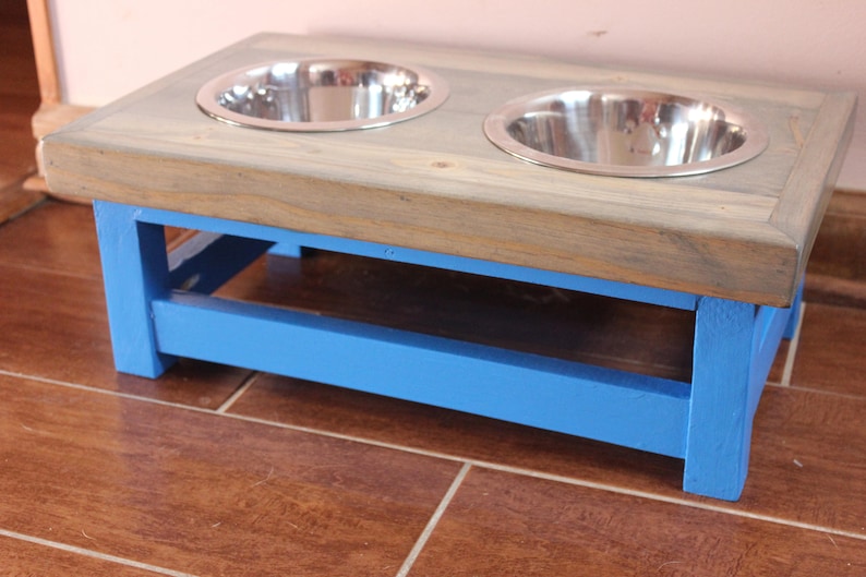 Elevated dog feeder. Small size dog feeding station with Etsy