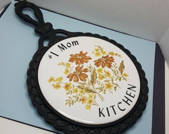 Vintage #1 MOM Kitchen Trivet Flowers Cast Iron Yellow Green orange Japan daisy