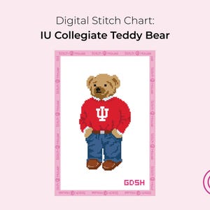 Könnte beinhalten: Digitales Stickmuster mit einem pixeligen Teddybären in einem roten Pullover mit weißem "IU"-Logo, blauen Jeans und braunen Schuhen. Der Text "IU Collegiate Teddy Bear" steht über dem Bild.