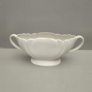 HAIRLINE CRACK 42cm (16.5") Dartmouth Devon mantle vase 137a large twin handled white ceramic scalloped rim vase mid century English pottery