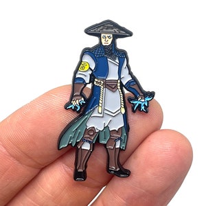 Mortal Kombat, arcade classic - Raiden 1.75” enamel pin and magnet  - Console and Arcade retro gaming art