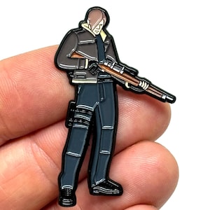 Resident Evil 4 - Leon Scott Kennedy 1.75” enamel pin or magnet - Classic retro gaming art