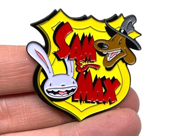 Sam & Max Hit the Road, Manual emblem 1.75” enamel pin and magnet - Classic Graphic Adventure PC Retro Gaming Art