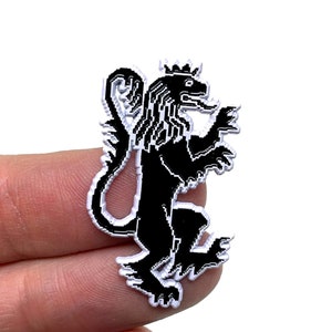 Ultima I: The First Age of Darkness for Apple II,  title screen lion 1.5” enamel pin and magnet - PC Retro Gaming - rpg art