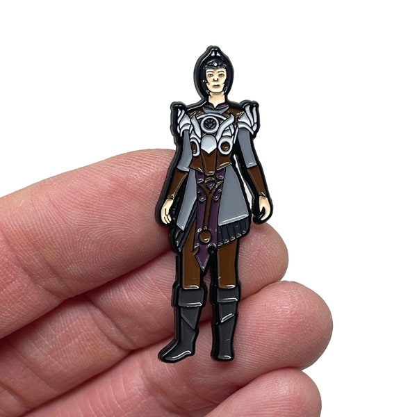 Baldur's Gate III, Shadowheart 1.75” enamel pin and magnet - Classic BG3 gaming art