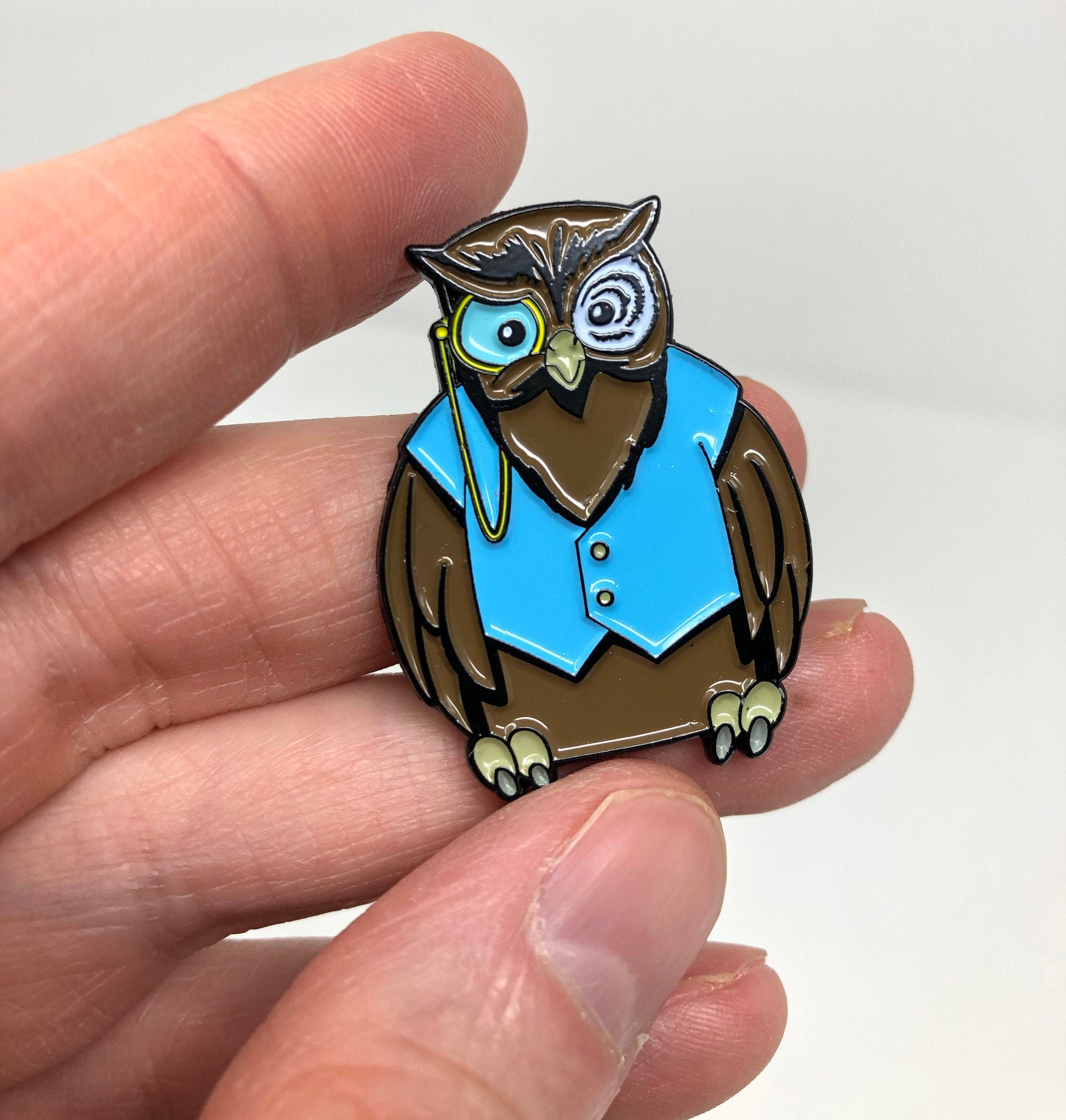King's Quest V - Cedric the Owl Enamel Pin or Magnet - Retro game art - PC Gaming art
