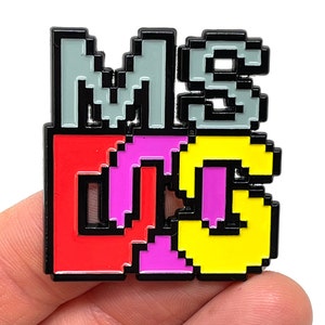 Logotipo MS DOS, pino esmaltado de 1,5” e ímã - arte retrô de jogos do sistema operacional clássico para PC