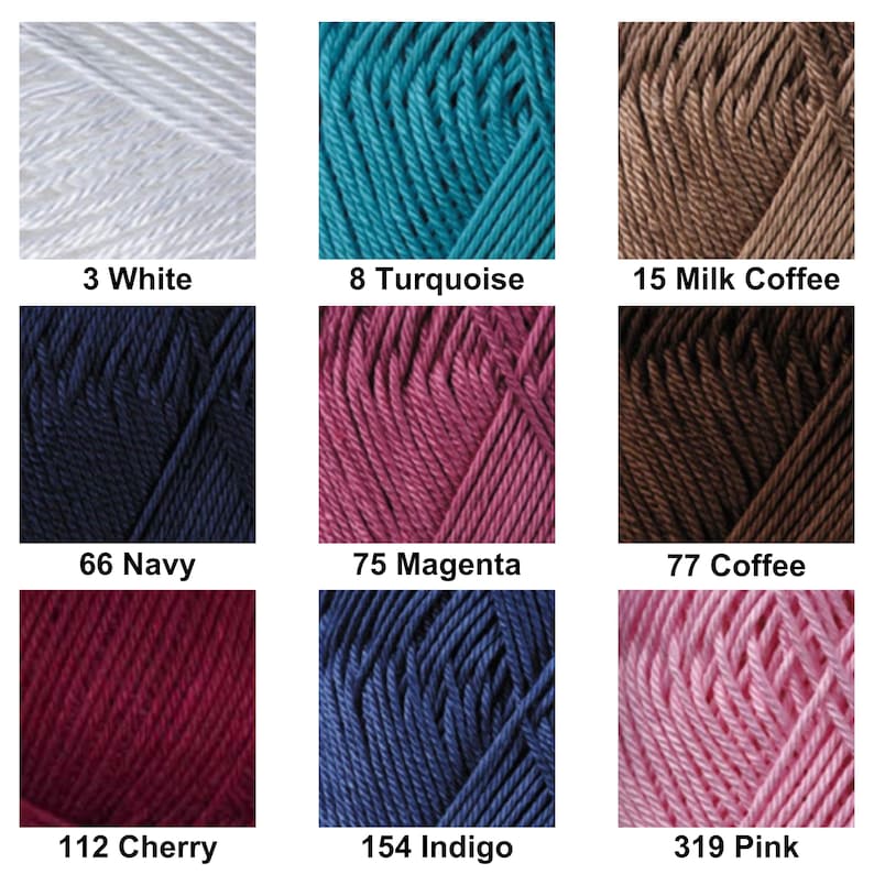 Puede incluir: Una cuadr&iacute;cula de nueve muestras de hilo etiquetadas con n&uacute;meros y nombres: 3 White, 8 Turquoise, 15 Milk Coffee, 66 Navy, 75 Magenta, 77 Coffee, 112 Cherry, 154 Indigo y 319 Pink. Cada cuadrado muestra la fibra texturizada y retorcida del hilo.
