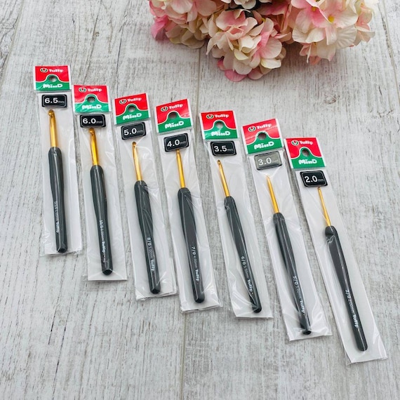 Tulip ETIMO Crochet Hooks With Cushion Grip in Gray and Gold -  Norway