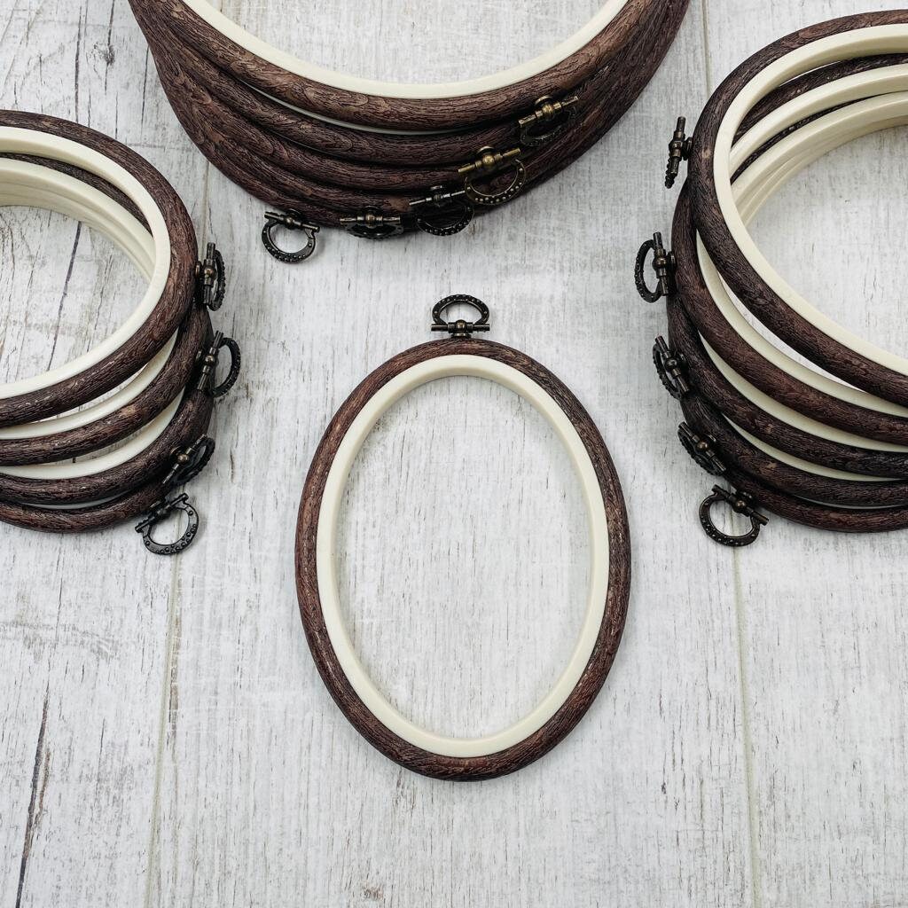 Lot of 5 Vintage Embroidery Hoops Rubber Flexi-Hoop, Plastic, Wood Royal  Oval +