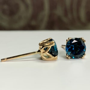 Round London Blue Topaz Sterling Silver Double Prong Earrings: Tulip Setting Screw-back Pushback Unisex