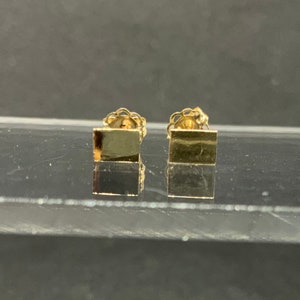 Rectangle 14K Yellow Gold Stud Earrings: Minimalist Geometric Design unisex