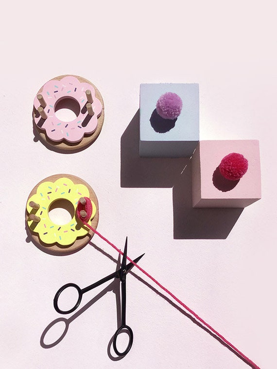 Oana Befort x Pom Maker - Extra Small Pink - Pom Maker